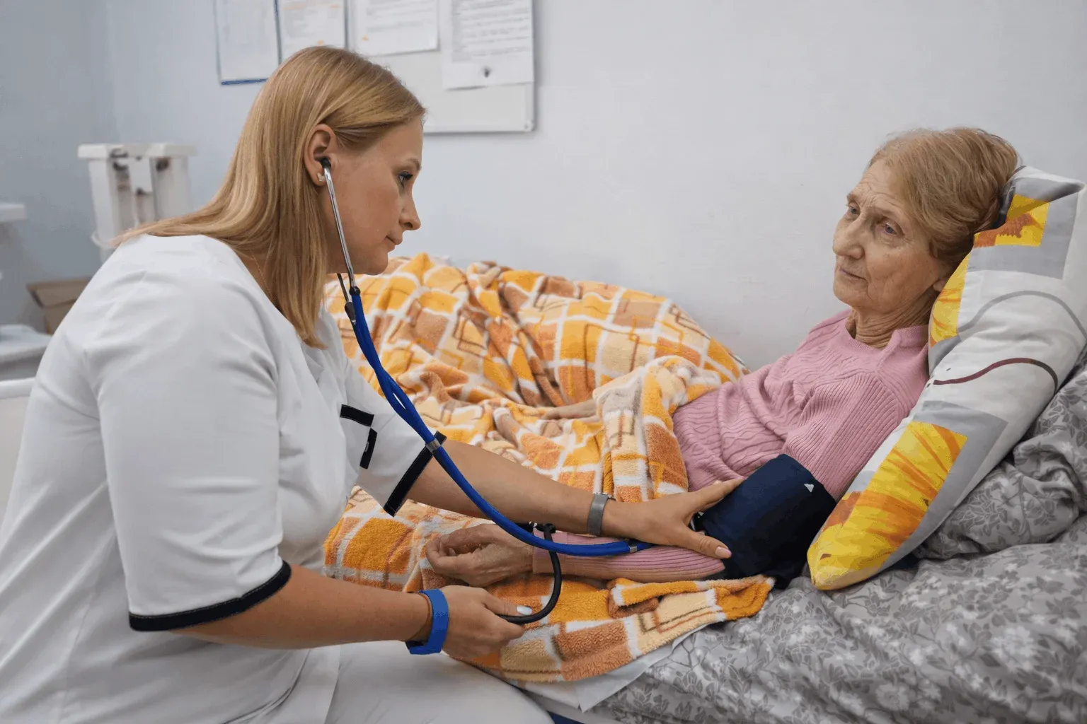 Уход за тяжелобольными в стационаре: что входит
